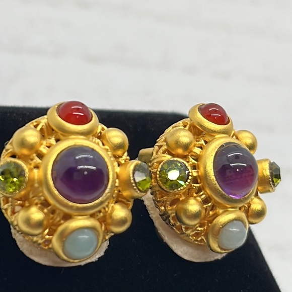 Vintage Jeweled Natasha Stambouli Signed Clip-on Earrings, 24K GP, Semi Precious - Picture 3 of 8